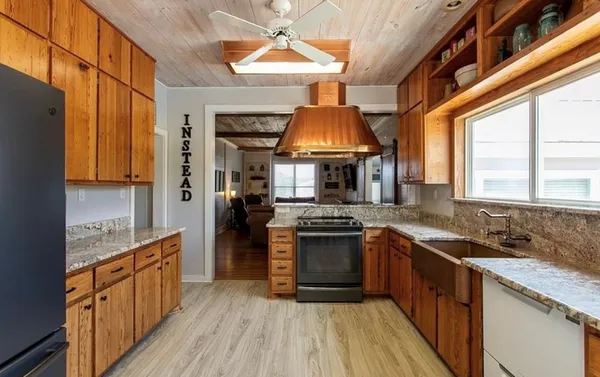 $995,000 | 265 Shalako Drive, Kerrville, TX 78028