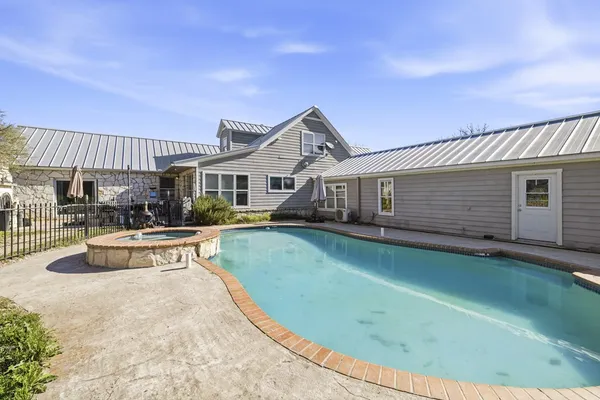 $995,000 | 265 Shalako Drive, Kerrville, TX 78028