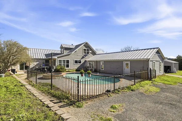 $995,000 | 265 Shalako Drive, Kerrville, TX 78028