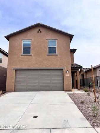 $1,995 | 11977 East Chamrod Drive, Vail, AZ 85641
