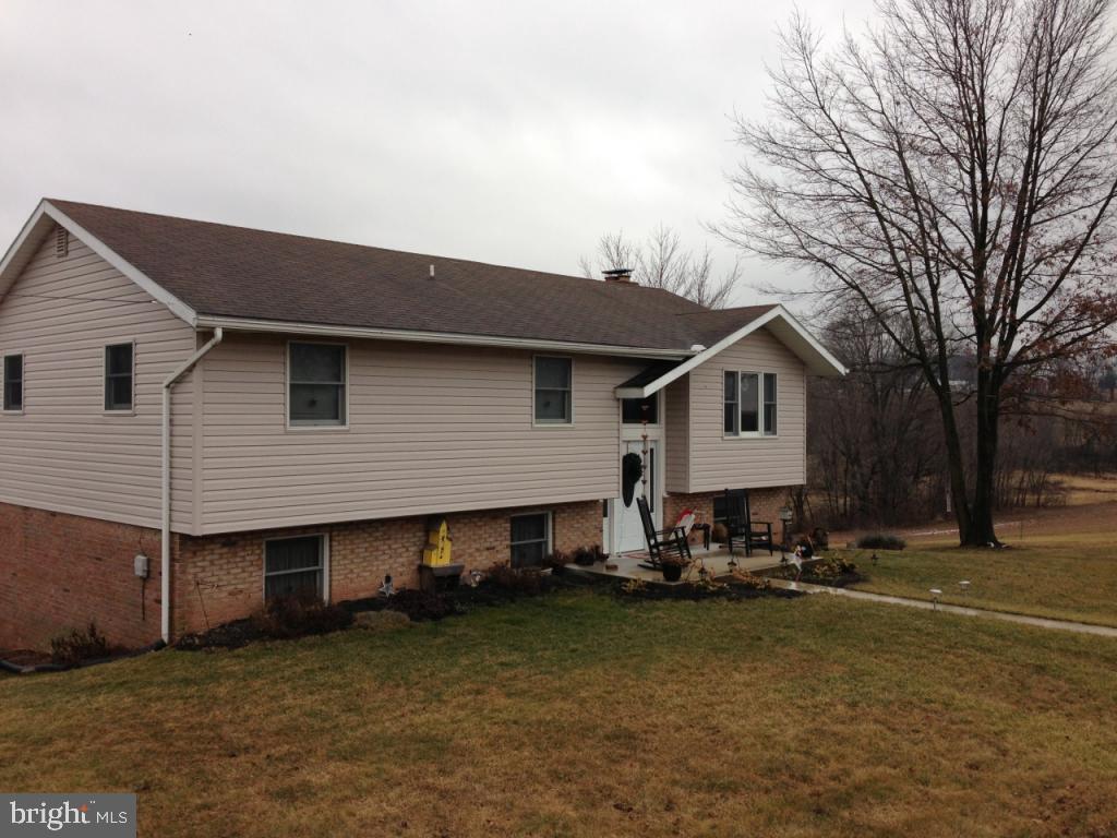 2479 Wisgarver Road Manheim, PA 17545 - Photo 1 of 22