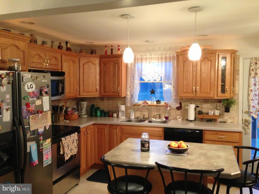 2479 Wisgarver Road Manheim, PA 17545 - Photo 6 of 22