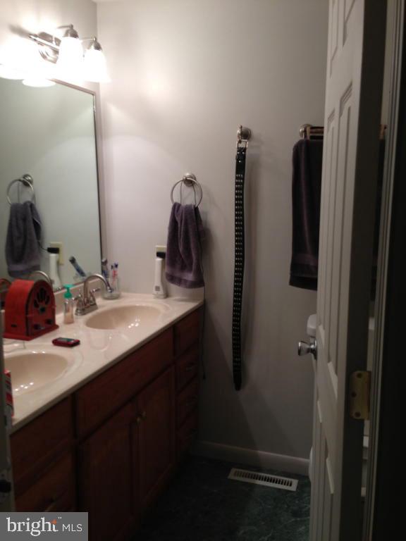 2479 Wisgarver Road Manheim, PA 17545 - Photo 9 of 22
