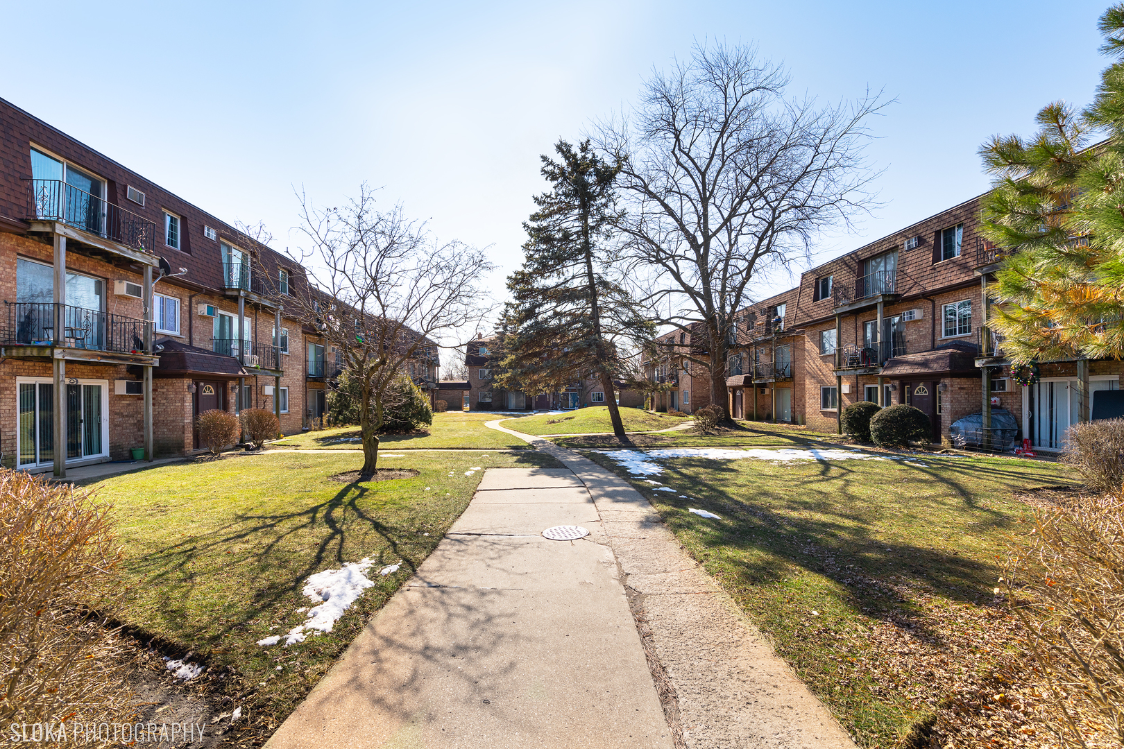 99 East Dundee Road, Unit 2N Wheeling, IL 60090 - Photo 2 of 15