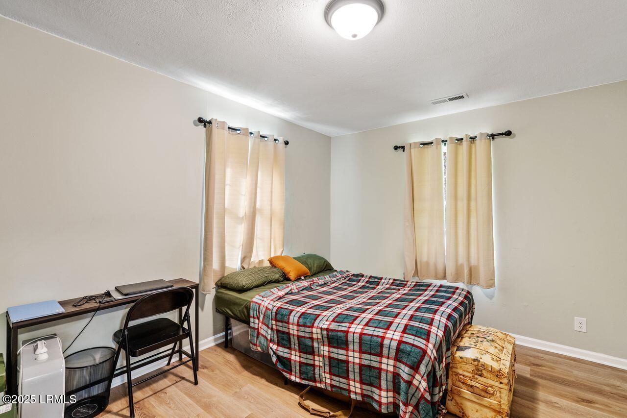 197 Johnson Road Sheldon, SC 29940 - Photo 19 of 31 STJbdEsQ