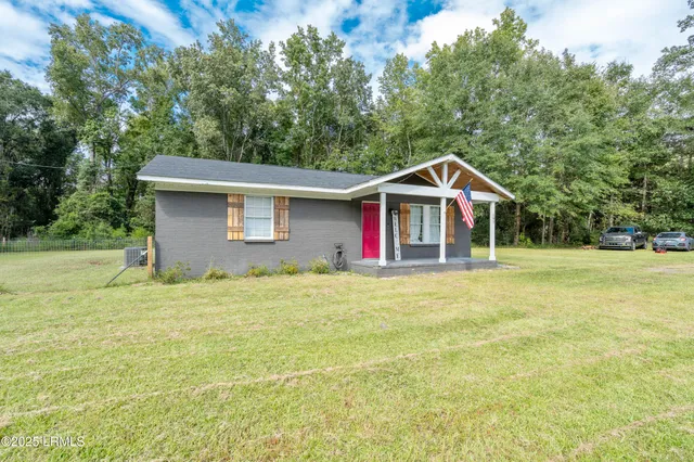 $260,000 | 197 Johnson Road, Sheldon, SC 29940