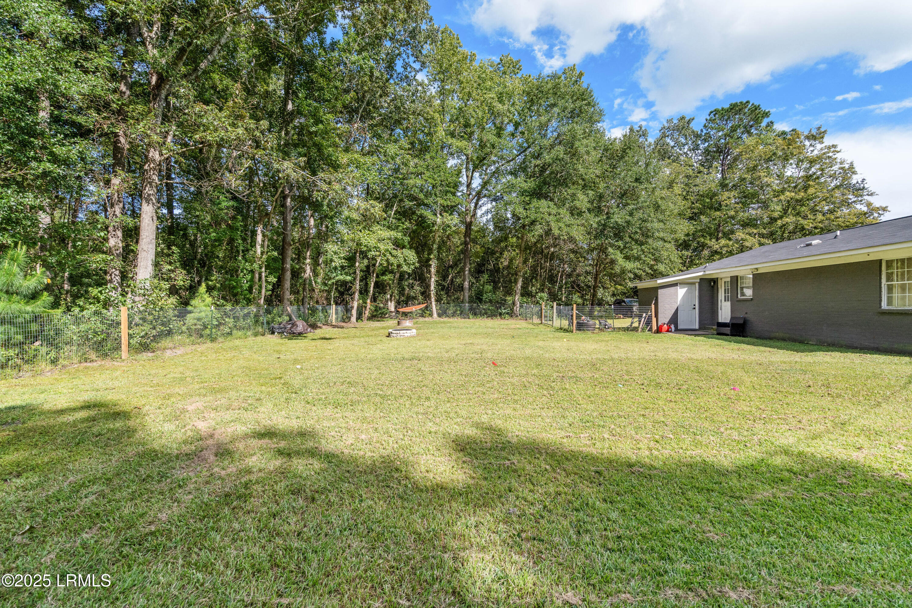 197 Johnson Road Sheldon, SC 29940 - Photo 30 of 31 197 Johnson-30