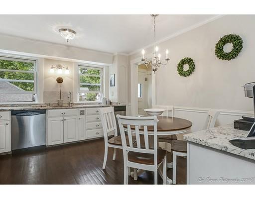 14 Overlook Road Wakefield, MA 01880 - Photo 10 of 28 a kitchen with a table and chairs in it