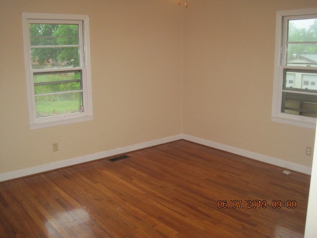1013 South Blackstock Road Landrum, SC 29356 - Photo 10 of 11