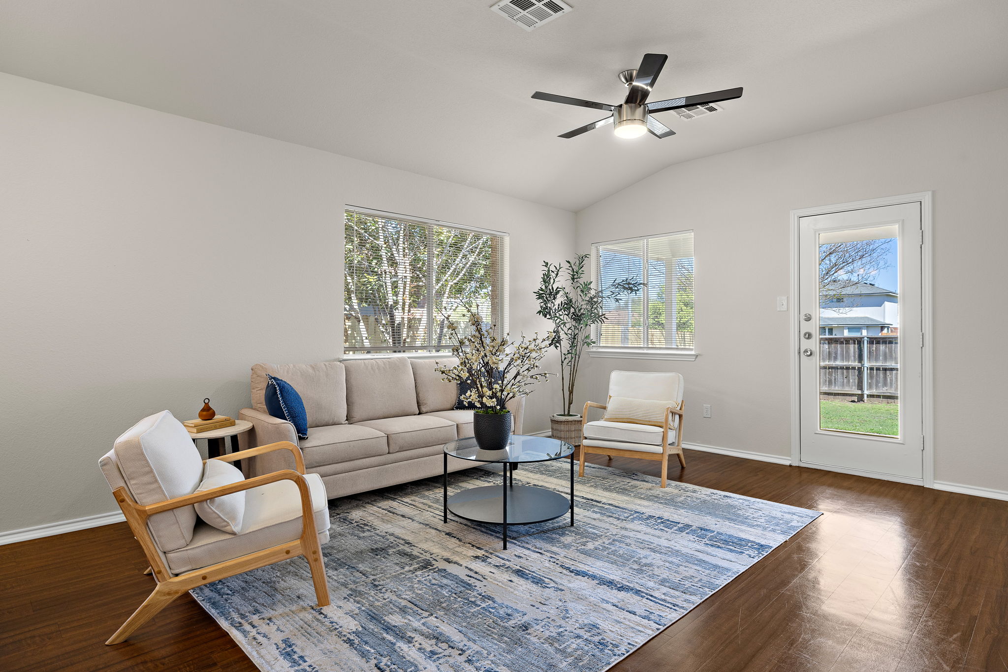 521 Fort Thomas Place Round Rock, TX 78664 - Photo 4 of 26