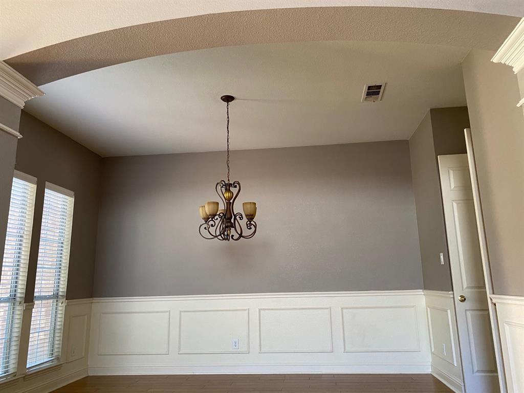 2011 Glen Manor Road Corinth, TX 76208 - Photo 5 of 36 Gallery Image 5