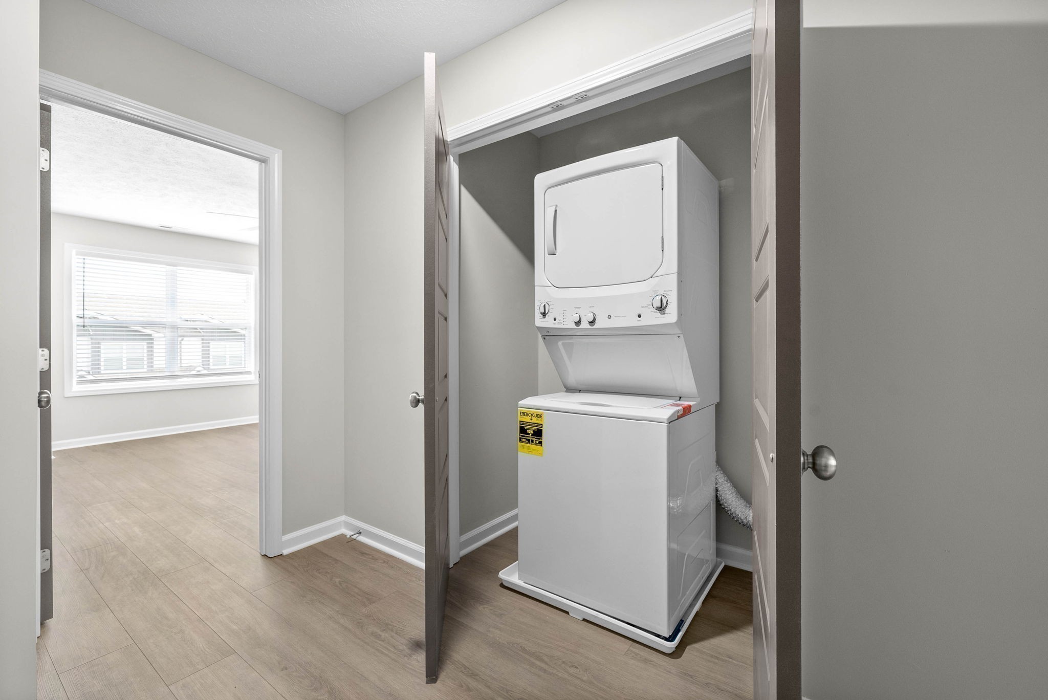 303 Longshadow Trail, Unit F Clarksville, TN 37043 - Photo 11 of 29 a utility room with dryer and washer