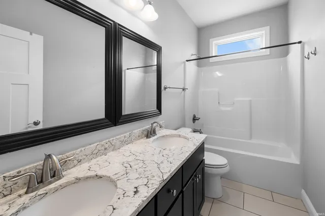 $799,999 | 1062 North Admirals Pointe Drive, Lafayette, IN 47909