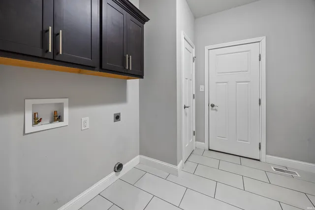 $799,999 | 1062 North Admirals Pointe Drive, Lafayette, IN 47909