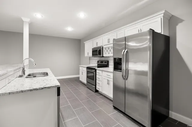 $799,999 | 1062 North Admirals Pointe Drive, Lafayette, IN 47909