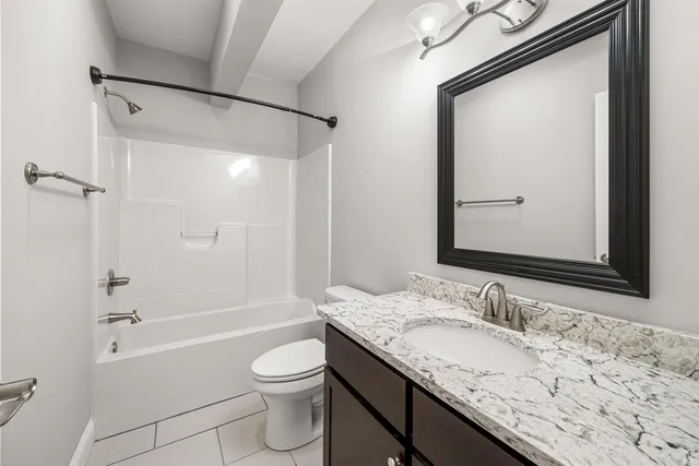 $799,999 | 1062 North Admirals Pointe Drive, Lafayette, IN 47909