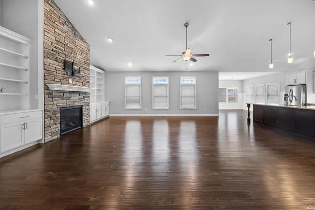 $799,999 | 1062 North Admirals Pointe Drive, Lafayette, IN 47909