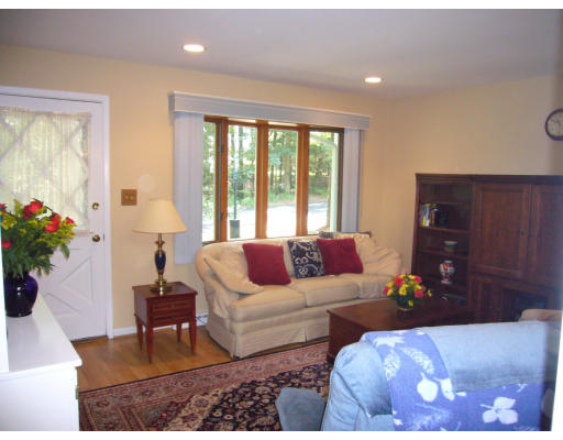 44 Pine Ridge Road Westford, MA 01886 - Photo 3 of 11 Gallery Image 3