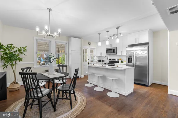 $300,000 | 30 South Prospect Avenue, Catonsville, MD 21228