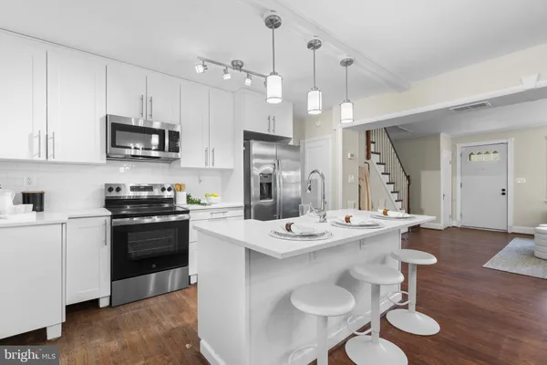 $300,000 | 30 South Prospect Avenue, Catonsville, MD 21228