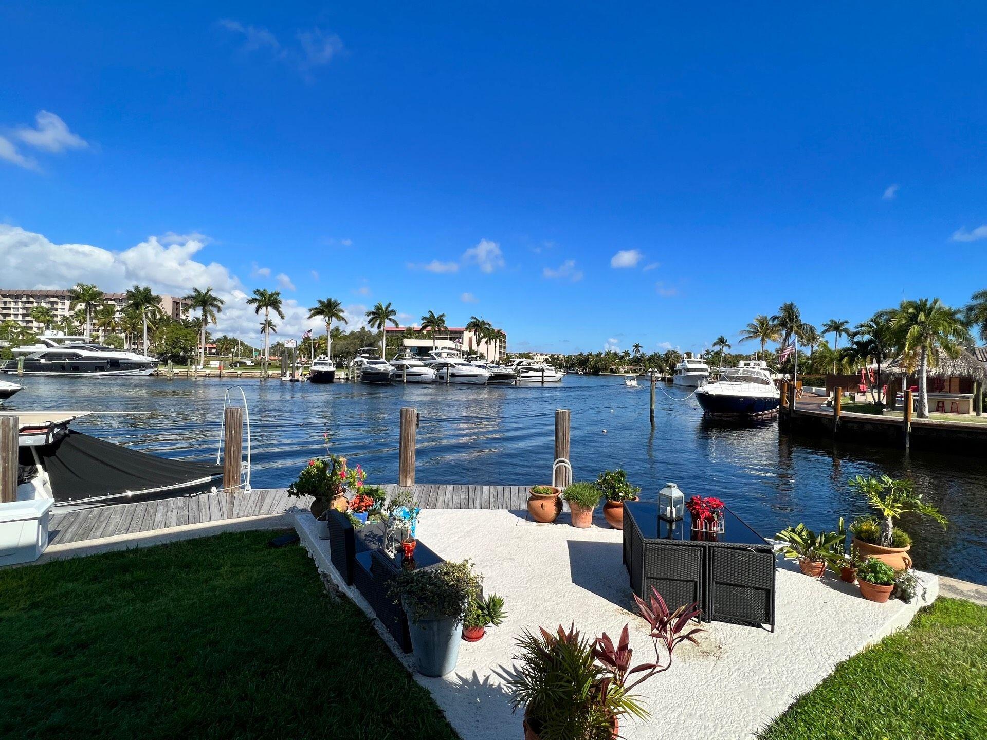 811 Southeast 22nd Avenue, Unit 12 Pompano Beach, FL 33062 - Photo 15 of 25 a view of a terrace with chairs