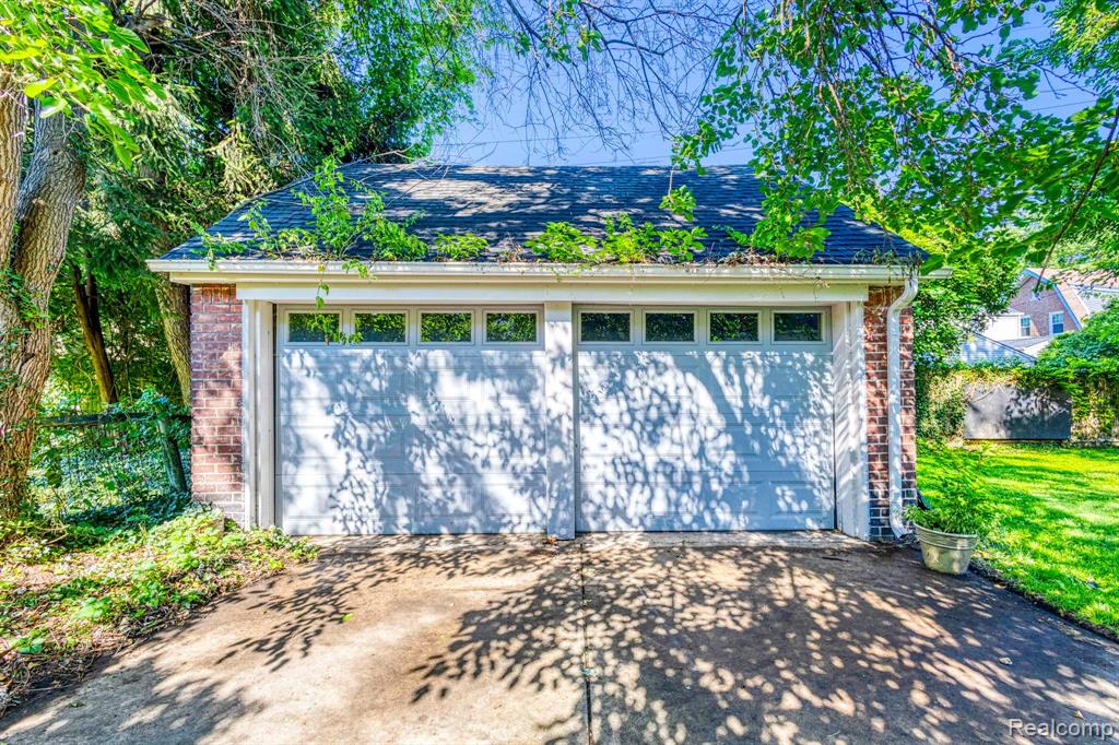 928 Pemberton Road Grosse Pointe Park, MI 48230 - Photo 24 of 29