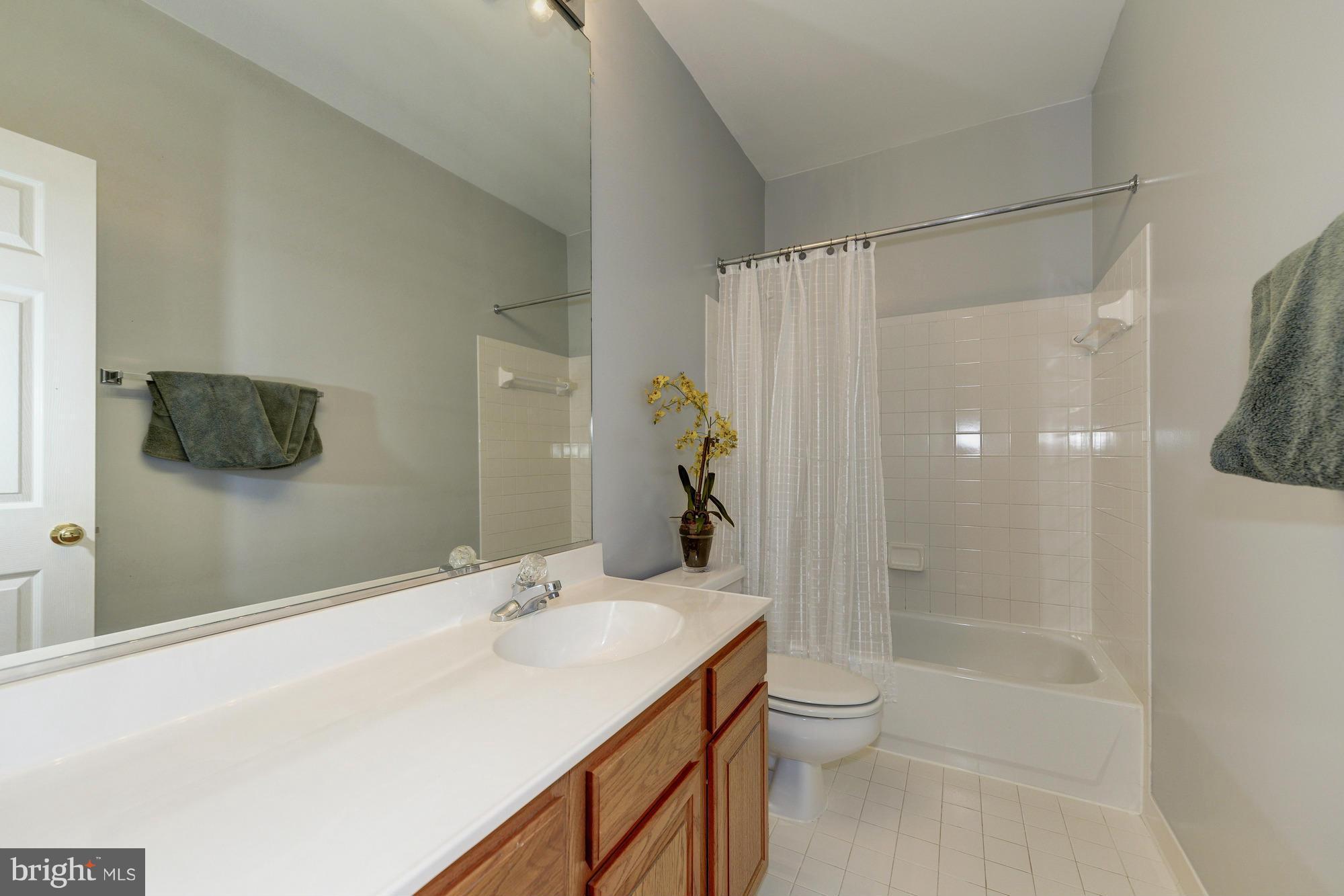 1330 Sundial Drive Reston, VA 20194 - Photo 23 of 30 Bath