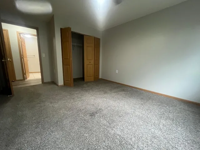 $189,899 | 1321 Lake Drive West, Unit 203, Chanhassen, MN 55317