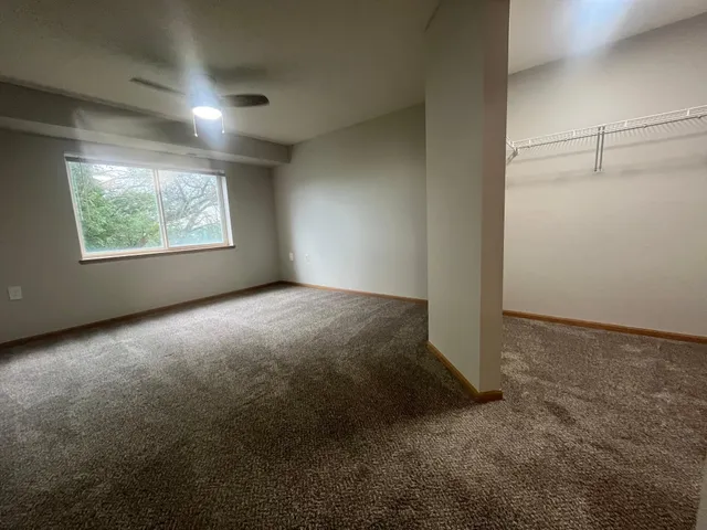 $189,899 | 1321 Lake Drive West, Unit 203, Chanhassen, MN 55317