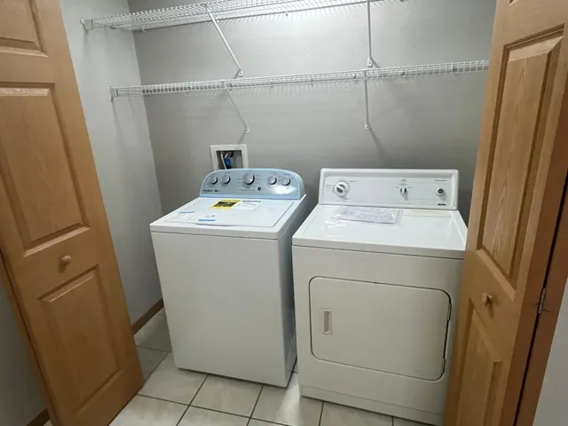 $189,899 | 1321 Lake Drive West, Unit 203, Chanhassen, MN 55317