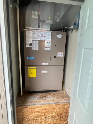 $189,899 | 1321 Lake Drive West, Unit 203, Chanhassen, MN 55317