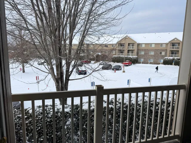 $189,900 | 1321 Lake Drive West, Unit 203, Chanhassen, MN 55317