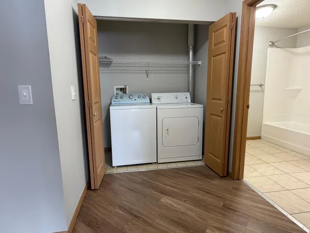 $189,900 | 1321 Lake Drive West, Unit 203, Chanhassen, MN 55317