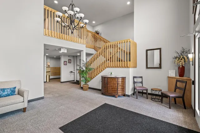 $189,899 | 1321 Lake Drive West, Unit 203, Chanhassen, MN 55317