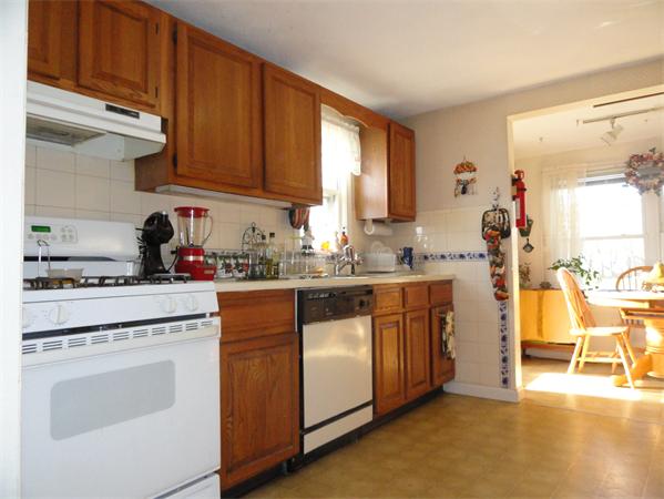24 Berkeley Street Watertown, MA 02472 - Photo 18 of 30 Gallery Image 18