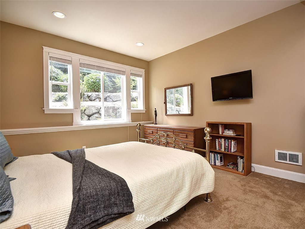 5202 223rd Street Southeast Bothell, WA 98021 - Photo 23 of 25