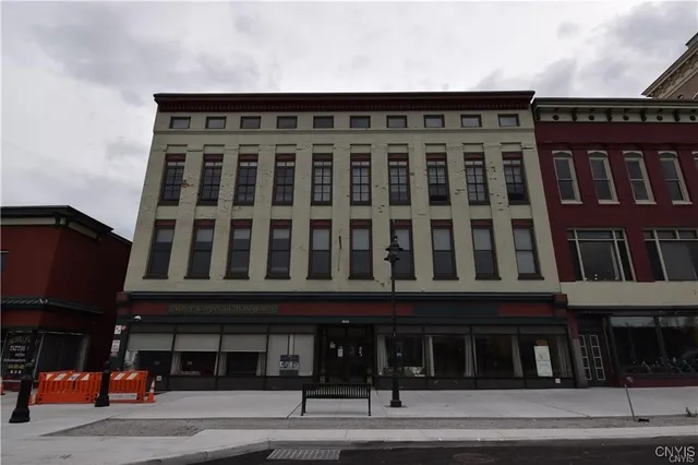 $1,450 | 152 Court Watertown Ny 13601, Unit 5, Watertown, NY 13601