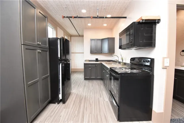 $1,450 | 152 Court Watertown Ny 13601, Unit 5, Watertown, NY 13601