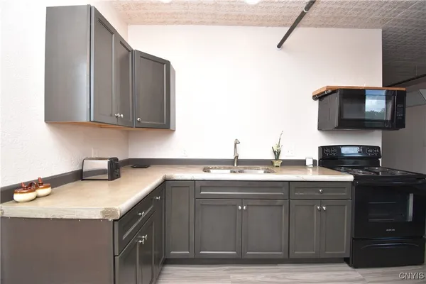 $1,450 | 152 Court Watertown Ny 13601, Unit 5, Watertown, NY 13601