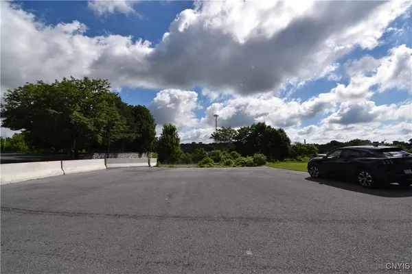 $1,450 | 152 Court Watertown Ny 13601, Unit 5, Watertown, NY 13601