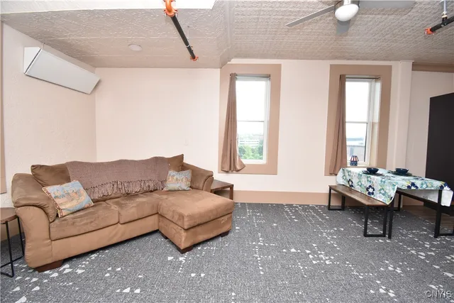 $1,450 | 152 Court Watertown Ny 13601, Unit 5, Watertown, NY 13601