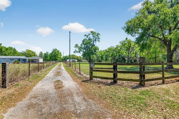 $700,000 | 32510 Whitney Road, Leesburg, FL 34748