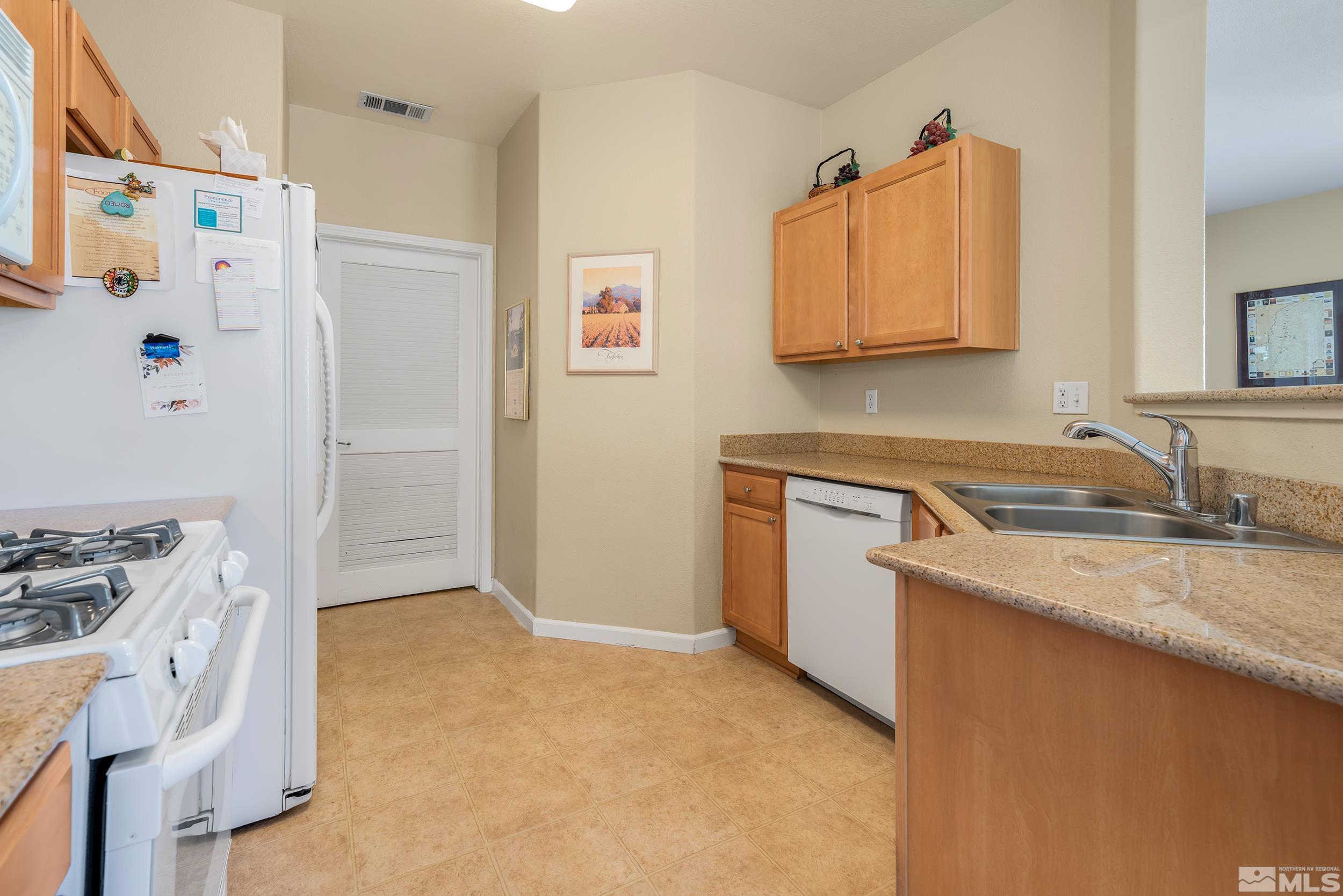 17000 Wedge Parkway, Unit 2823 Reno, NV 89511 - Photo 11 of 28 Photo 11