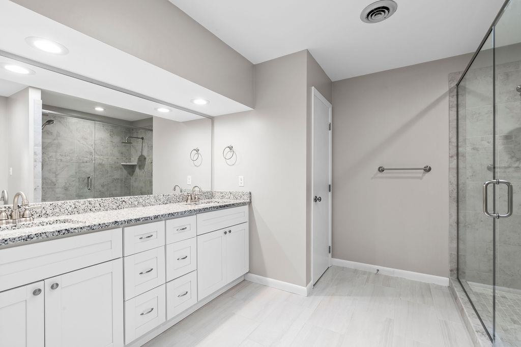 4901 Hill Place Raleigh, NC 27613 - Photo 22 of 34 Primary Bath
