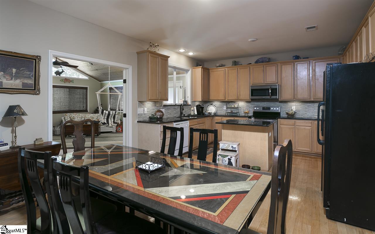 18 Collier Lane Greer, SC 29650 - Photo 5 of 29 Gallery Image 5