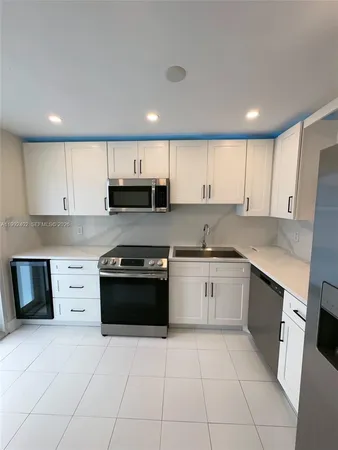 $2,750 | 9280 Biscayne Boulevard, Unit B, Miami Shores, FL 33138