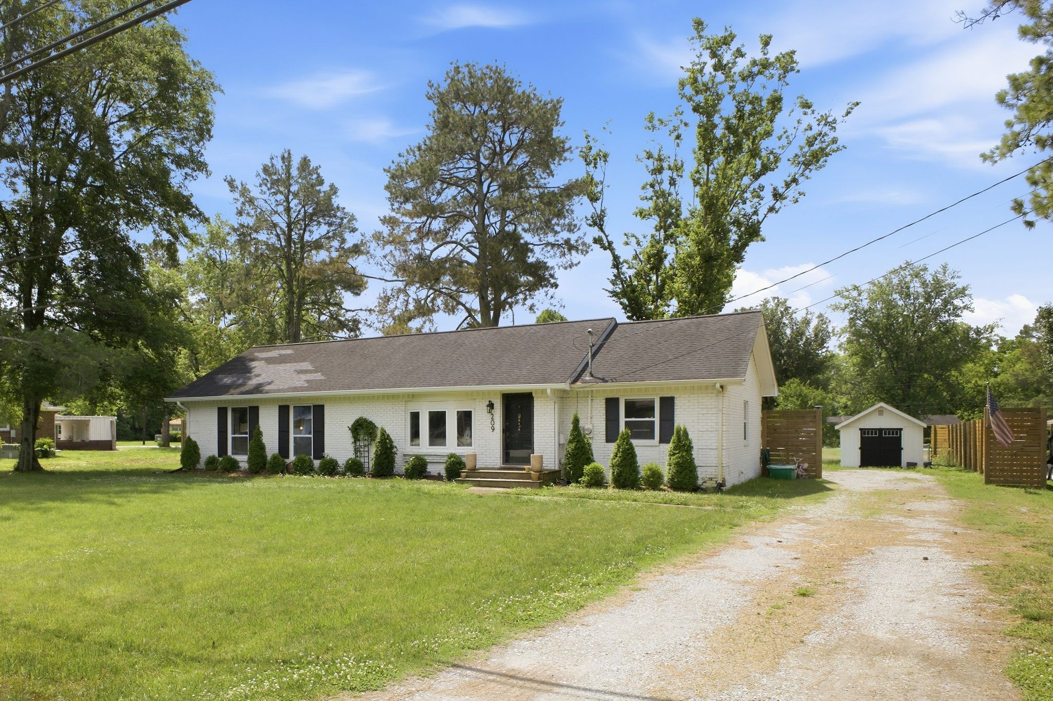 209 Stable Road Franklin, TN 37069 - Photo 2 of 34