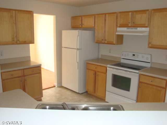 13436 Ridgemoor Lane Midlothian, VA 23114 - Photo 4 of 11 Kitchen