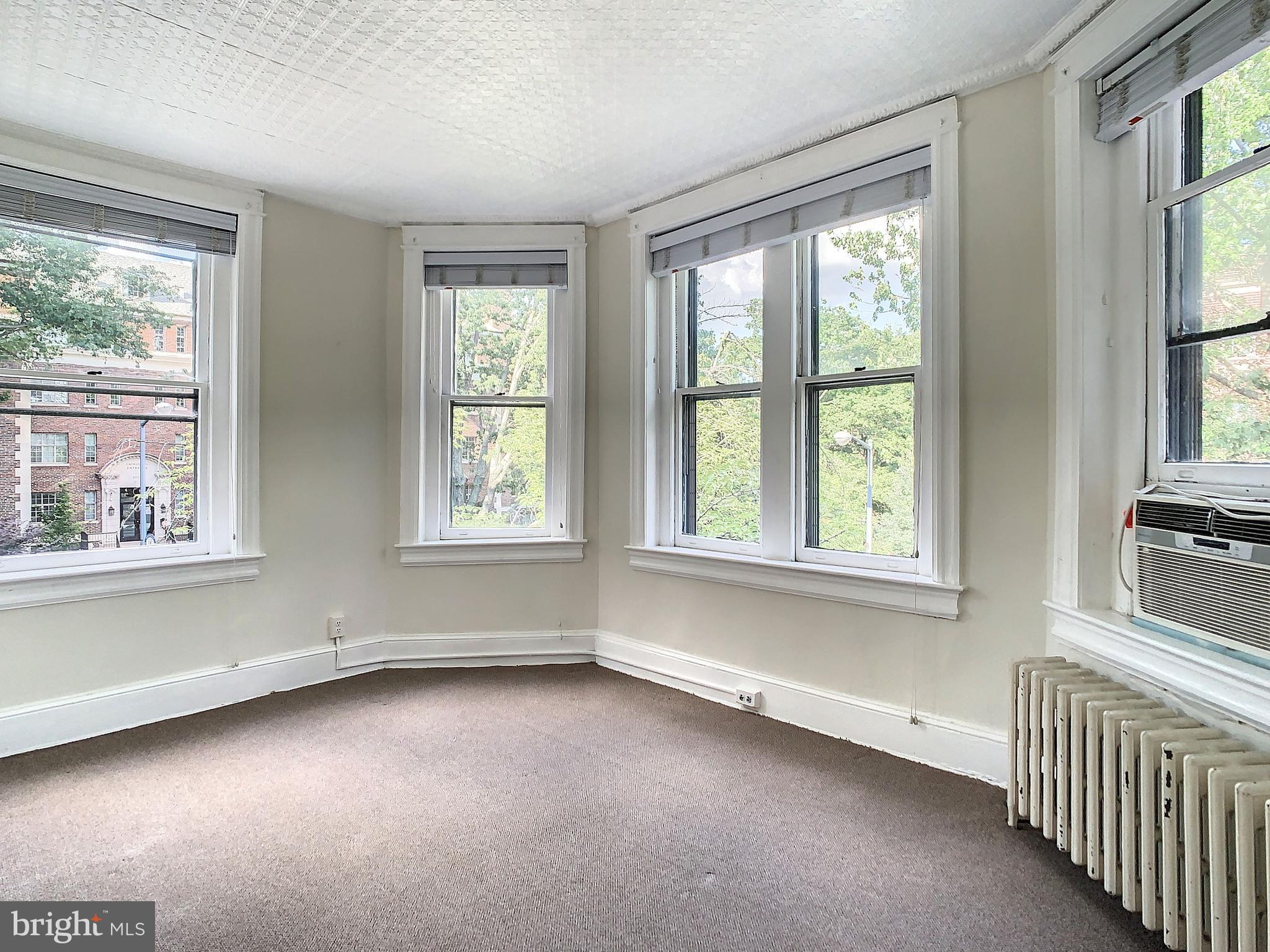 2850 27th Street Northwest Washington, DC 20008 - Photo 17 of 32 Separate Seating Area