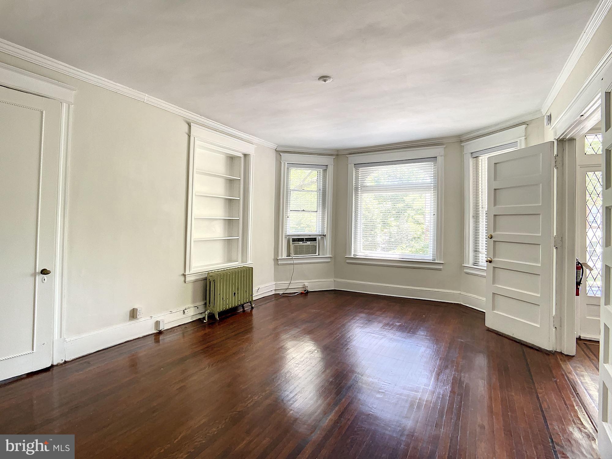 2850 27th Street Northwest Washington, DC 20008 - Photo 10 of 32 Main Level Living Area